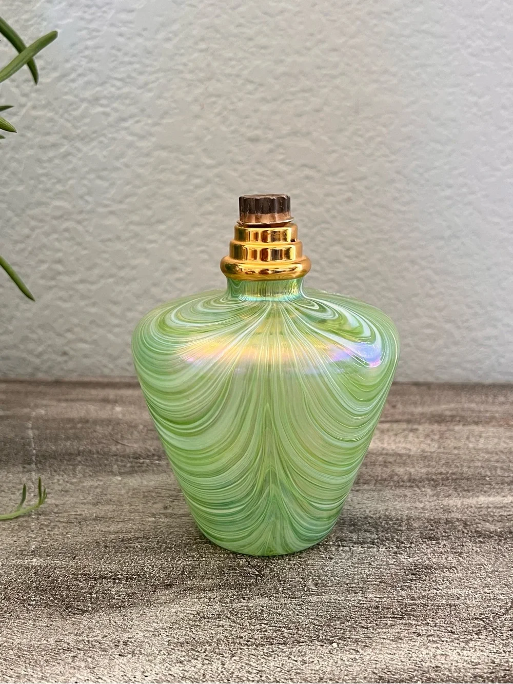 Vintage Iridescent Green Art Glass Effusion Fragrance Lamp Diffuser Hand Blown